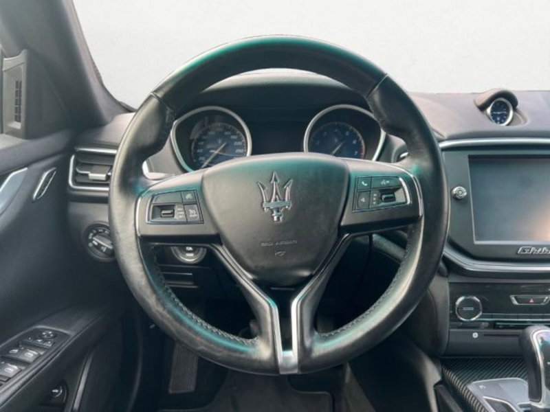 Maserati Ghibli usata a Udine (12)