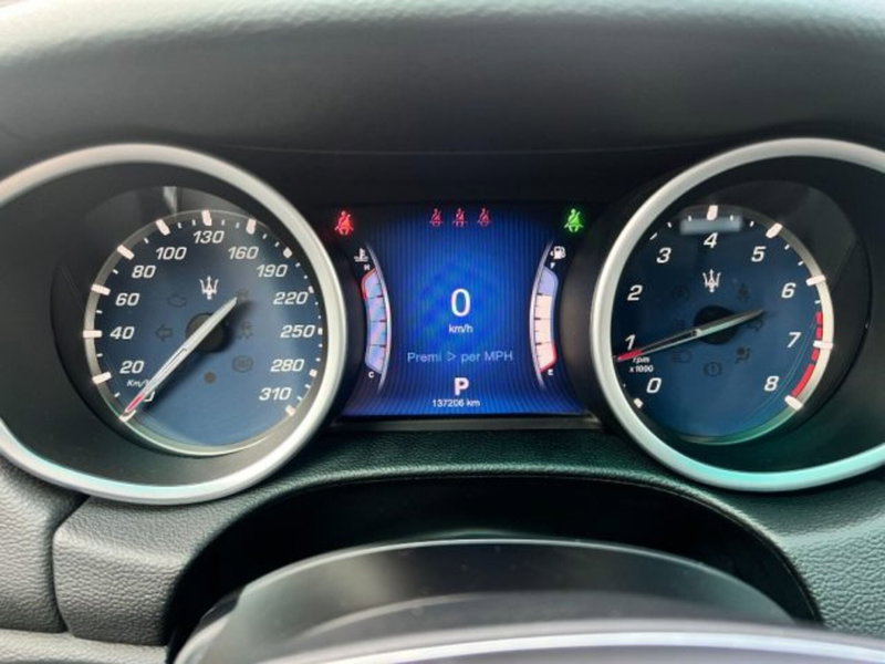 Maserati Ghibli usata a Udine (13)
