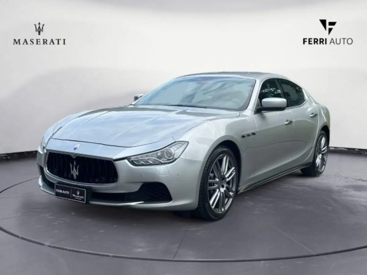 Maserati Ghibli usata a Udine (2)