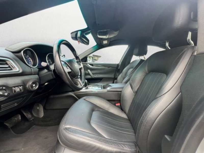 Maserati Ghibli usata a Udine (8)