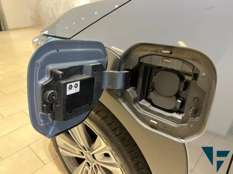 Subaru Solterra nuova a Udine (18)