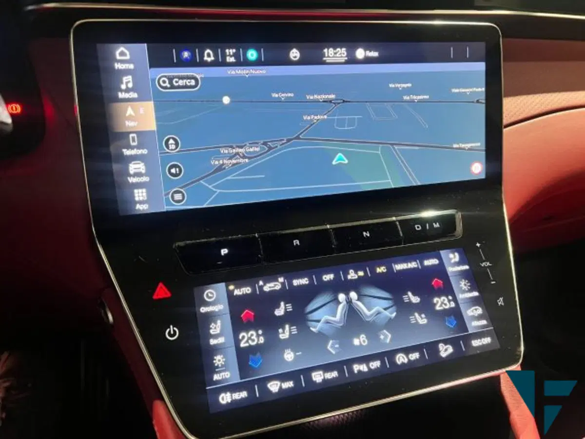 Maserati Grecale usata a Udine (14)