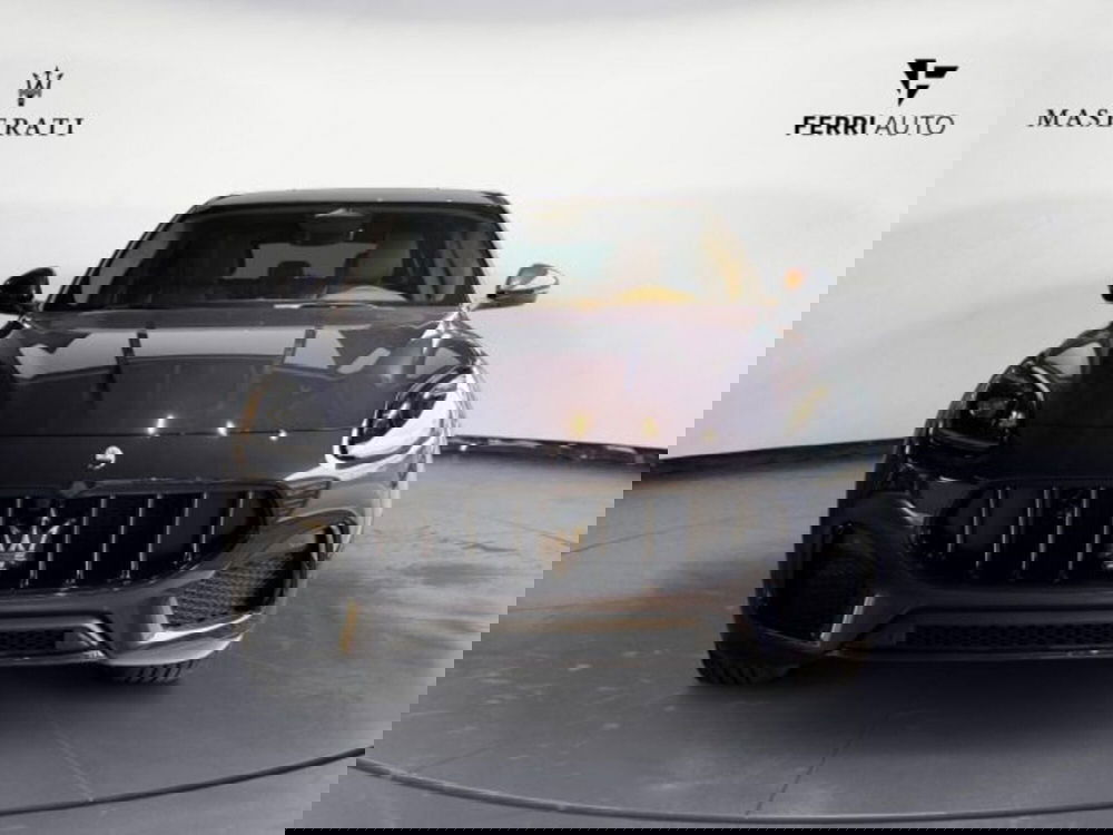 Maserati Grecale nuova a Udine (3)