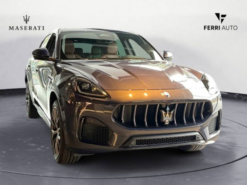 Maserati Grecale nuova a Udine (4)