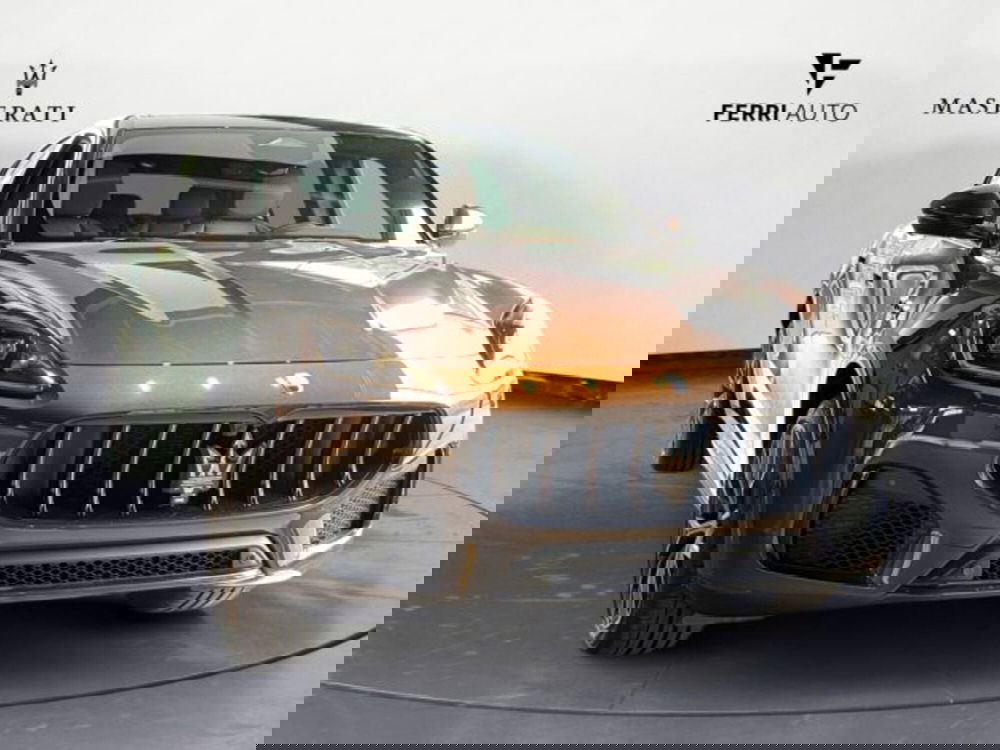 Maserati Grecale nuova a Udine (4)