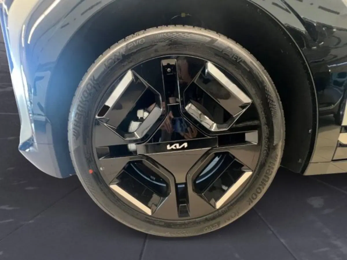 Kia EV3 nuova a Udine (11)