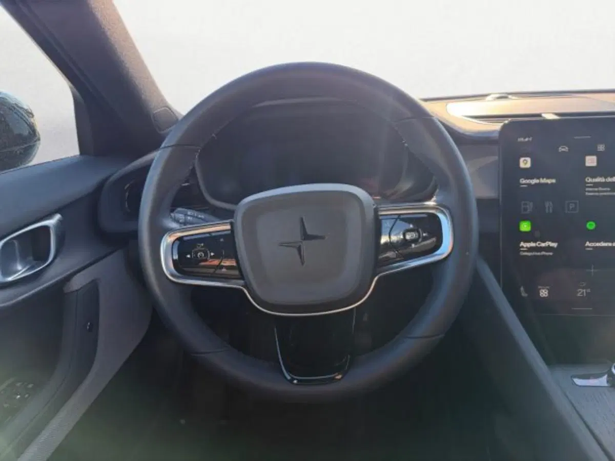 Polestar Polestar 2 nuova a Udine (11)