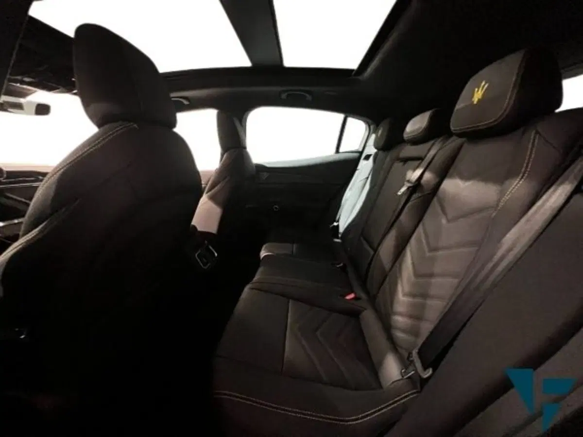 Maserati Grecale usata a Udine (9)