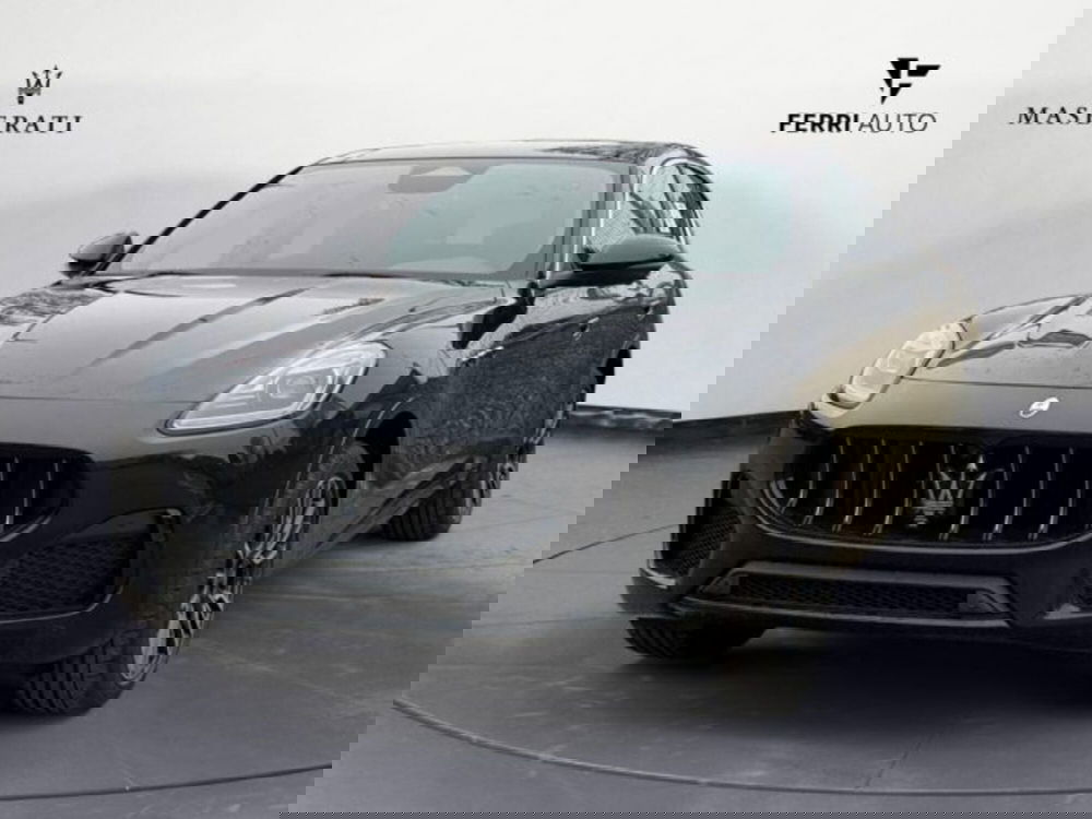 Maserati Grecale nuova a Udine (2)