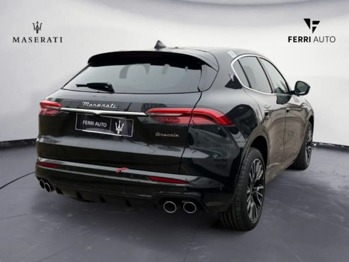 Maserati Grecale nuova a Udine (5)