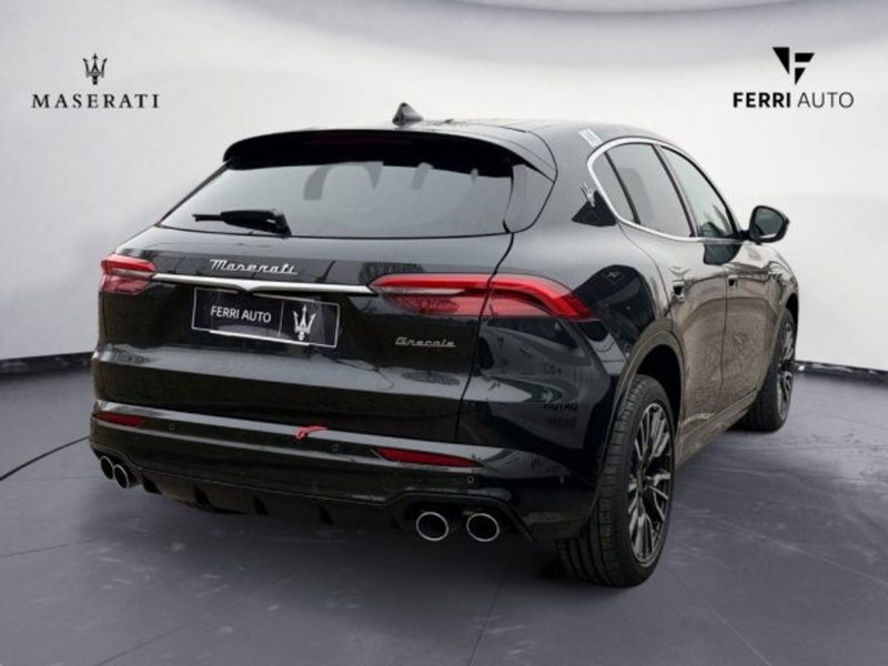 Maserati Grecale nuova a Udine (5)