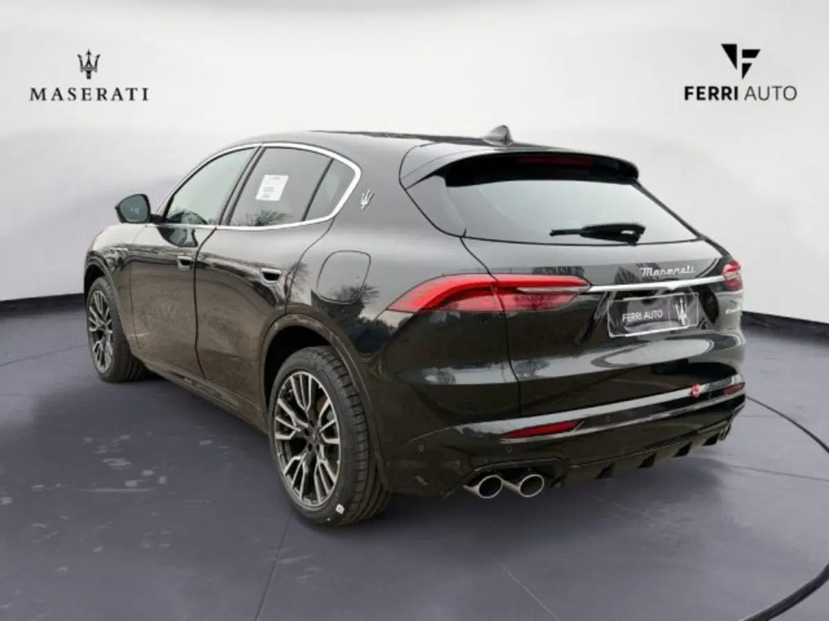 Maserati Grecale nuova a Udine (7)