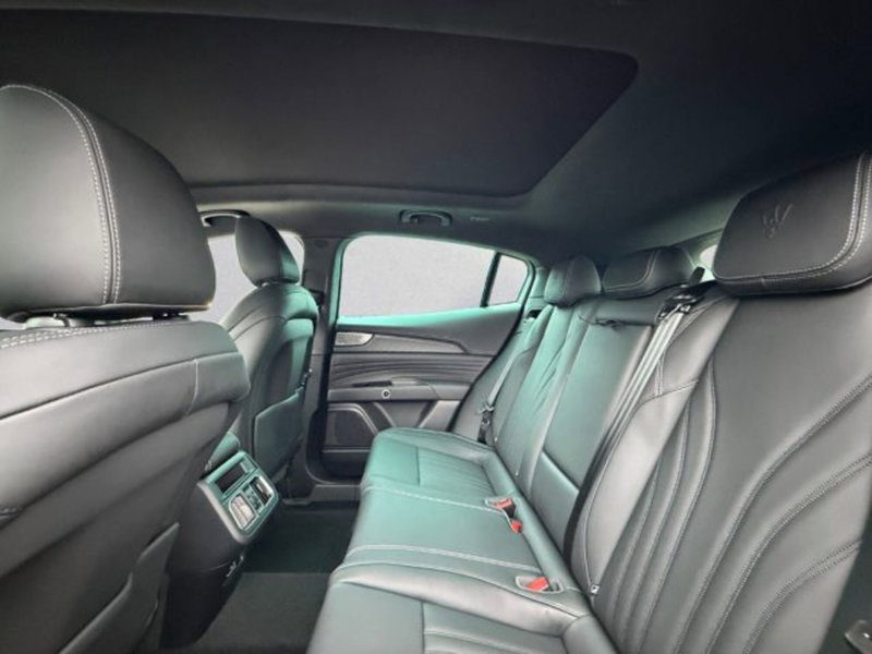 Maserati Grecale nuova a Udine (9)