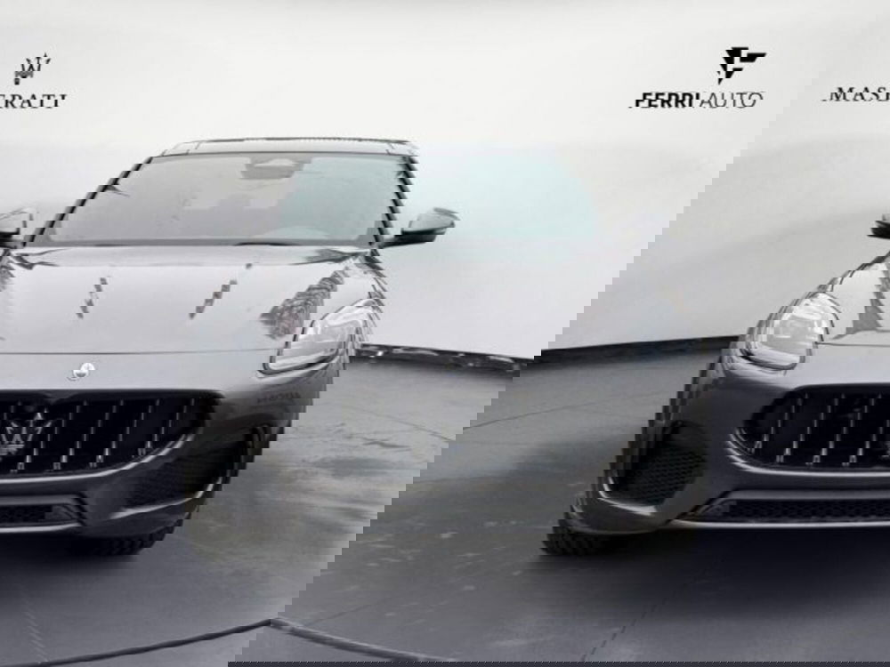 Maserati Grecale nuova a Udine (3)