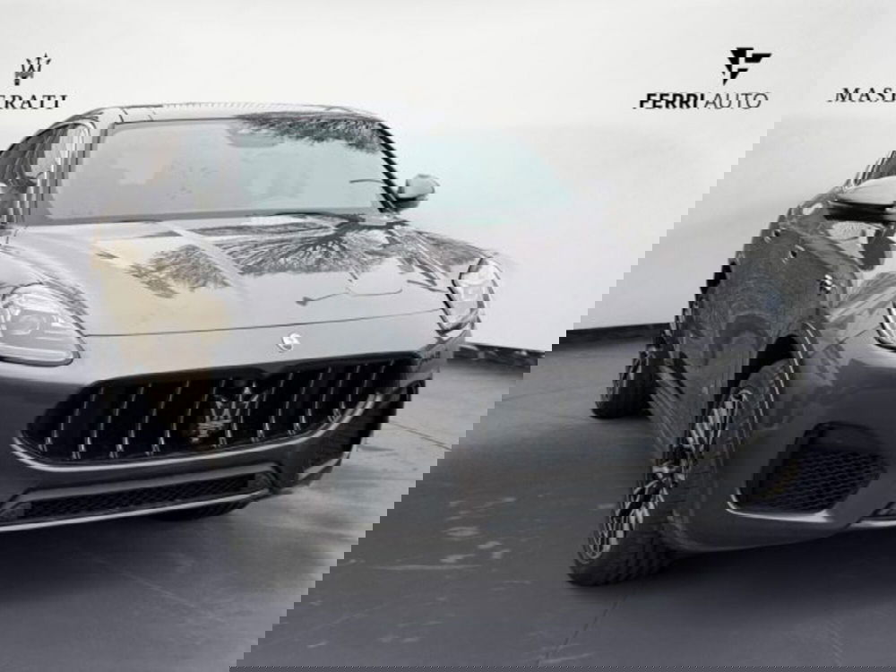 Maserati Grecale nuova a Udine (4)