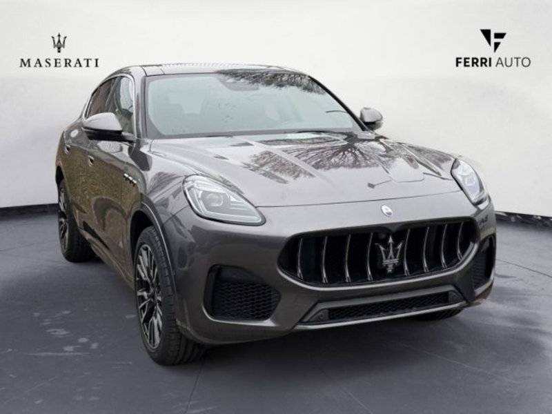 Maserati Grecale nuova a Udine (4)