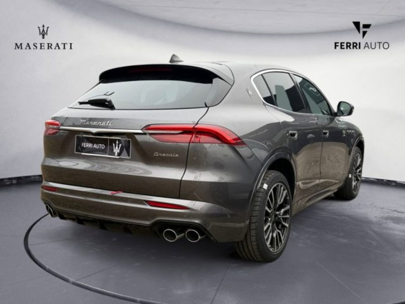 Maserati Grecale nuova a Udine (5)