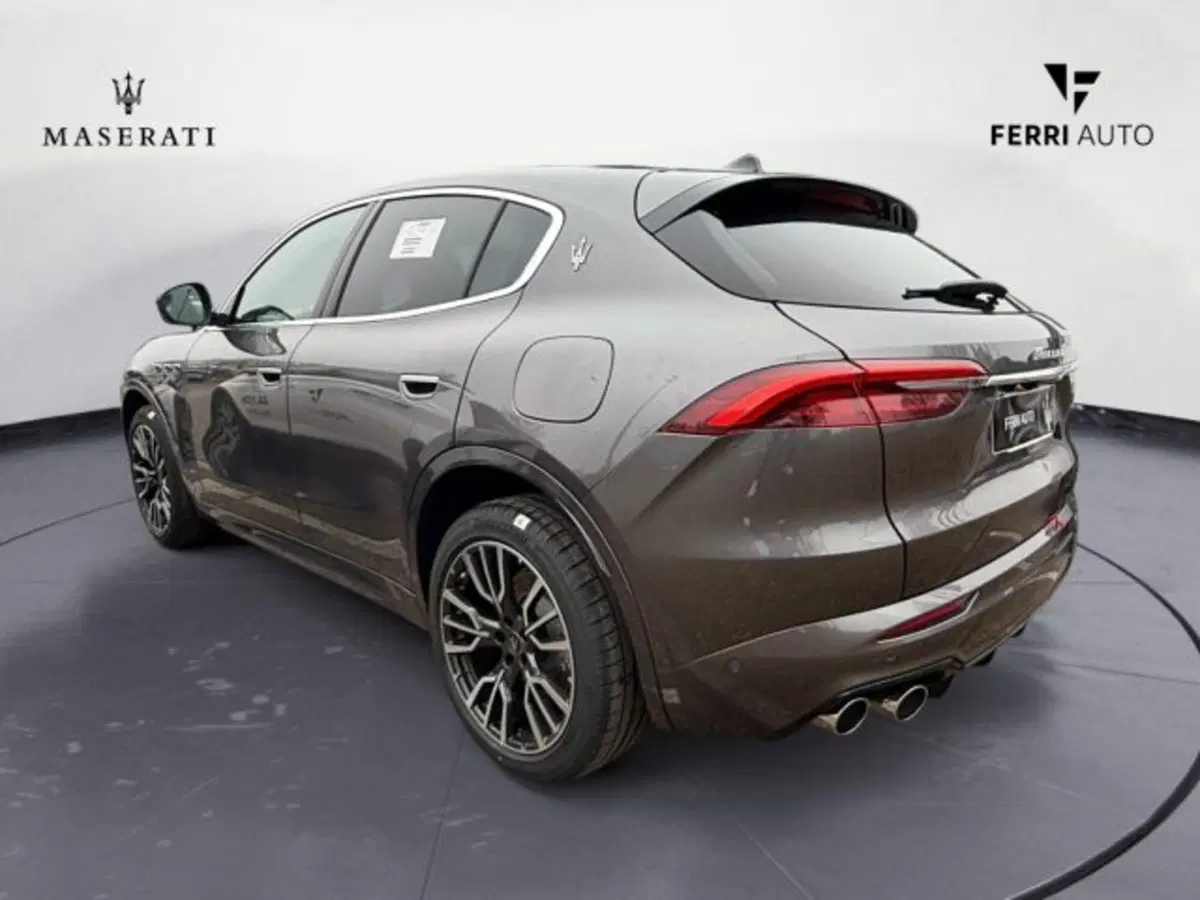 Maserati Grecale nuova a Udine (6)