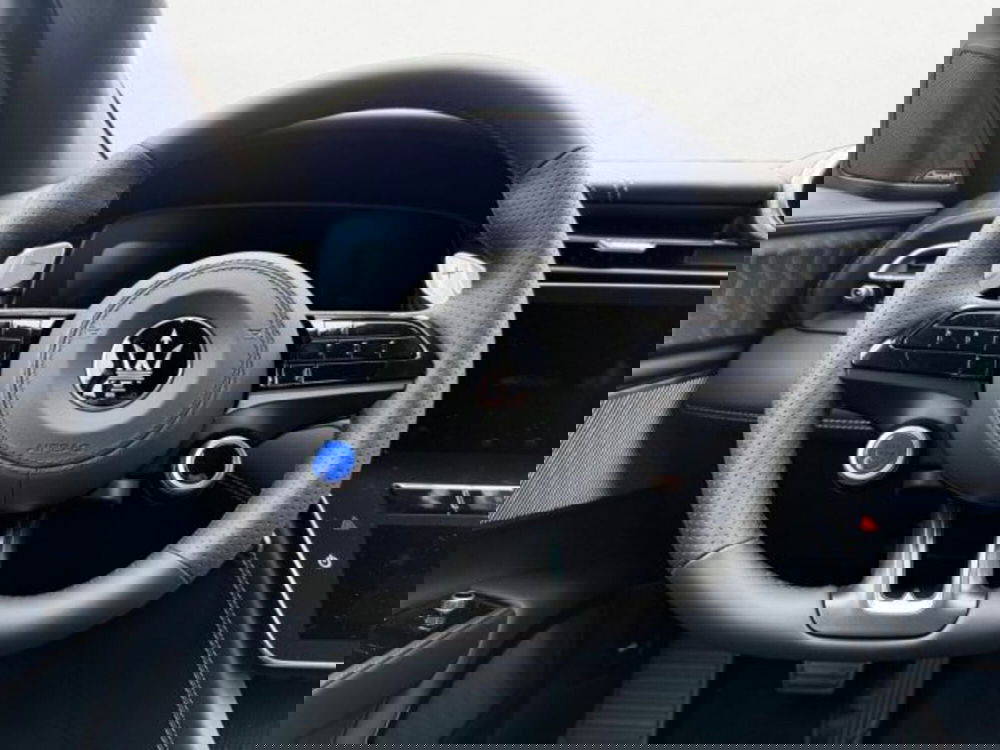 Maserati Grecale nuova a Udine (12)