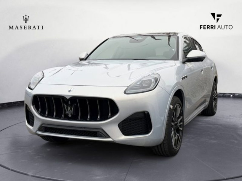 Maserati Grecale nuova a Udine (2)