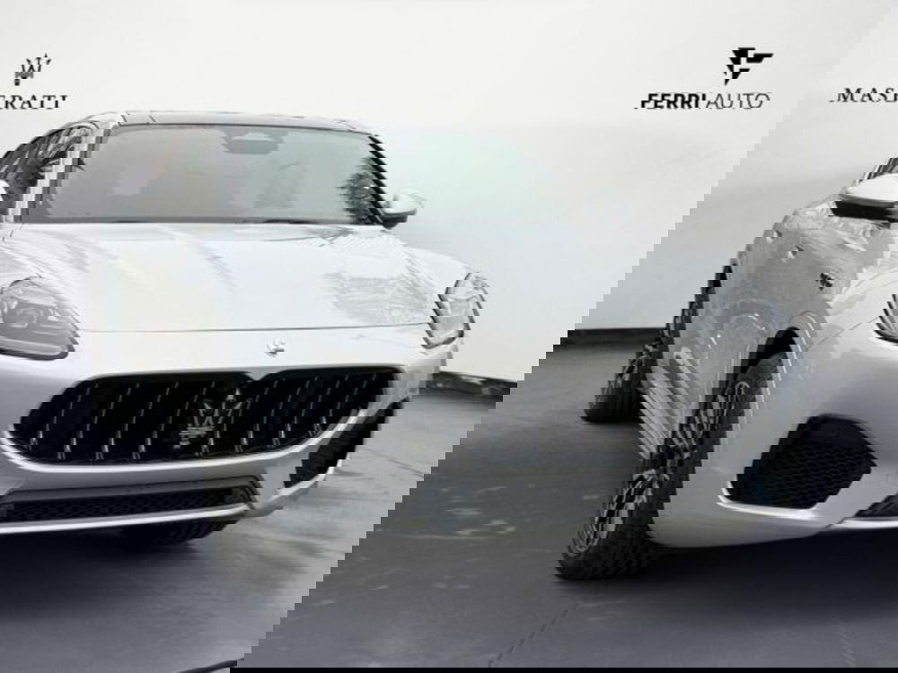 Maserati Grecale nuova a Udine (4)
