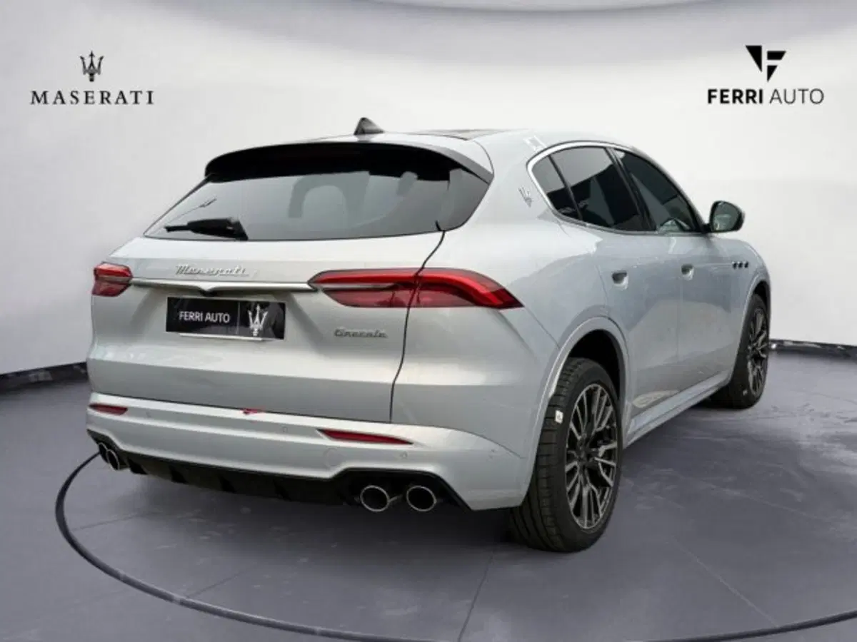 Maserati Grecale nuova a Udine (5)