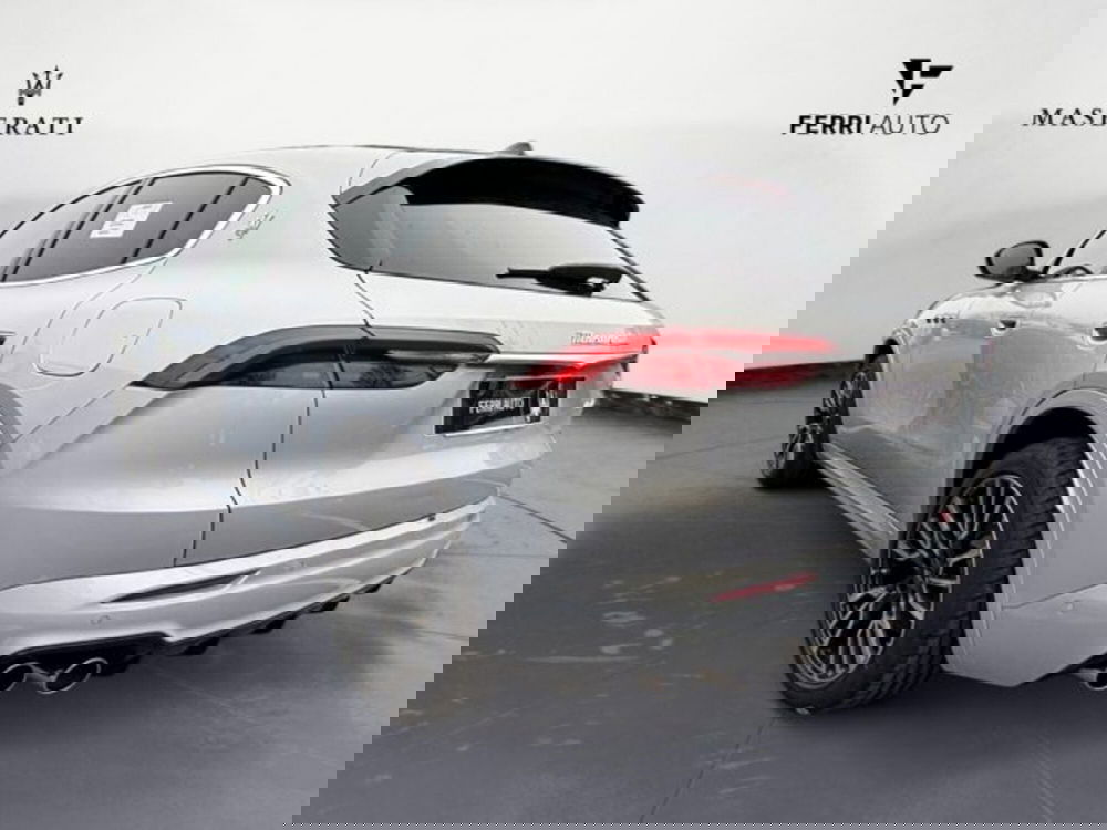 Maserati Grecale nuova a Udine (7)