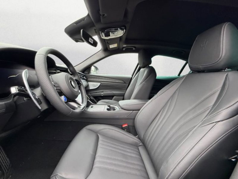 Maserati Grecale nuova a Udine (8)