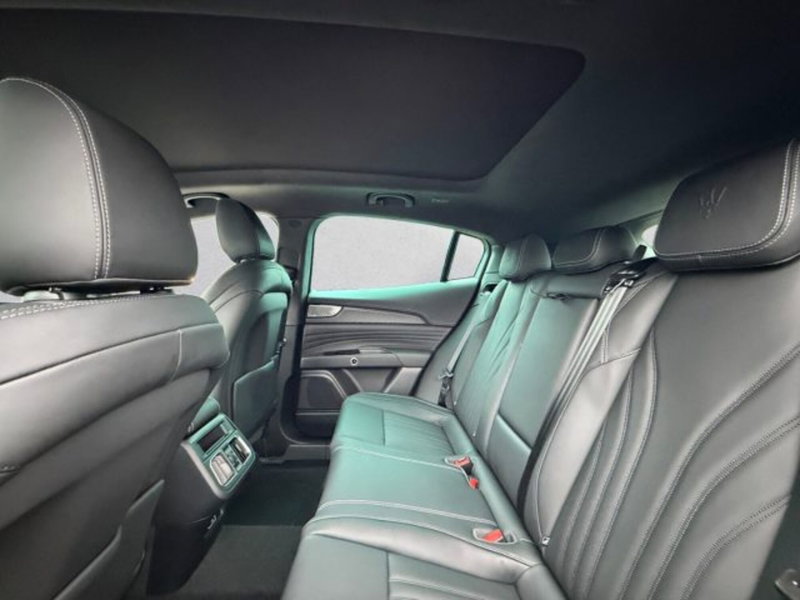 Maserati Grecale nuova a Udine (9)