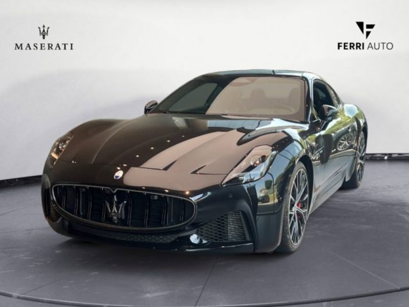 Maserati Granturismo nuova a Udine (2)