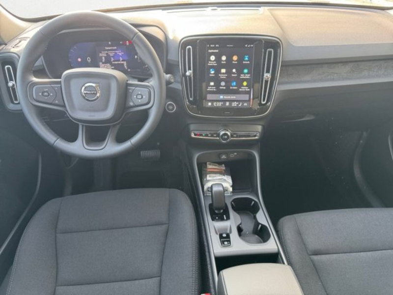 Volvo XC40 nuova a Udine (10)