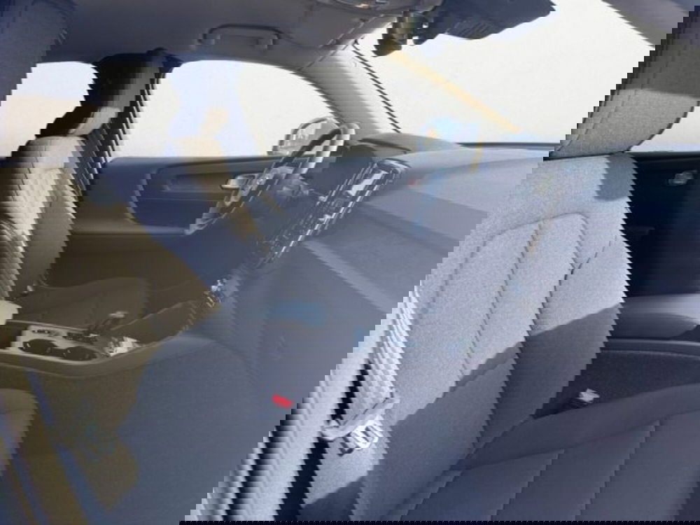 Volvo XC40 nuova a Udine (7)