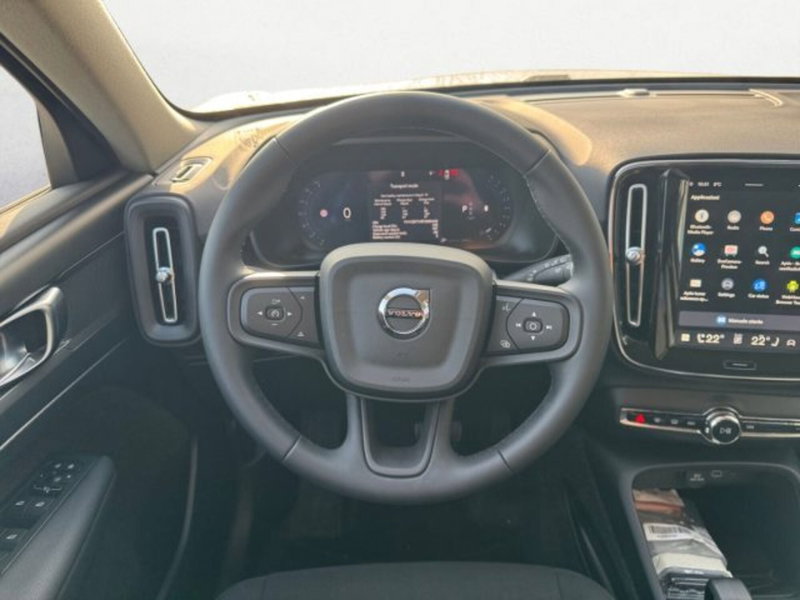 Volvo XC40 nuova a Udine (9)