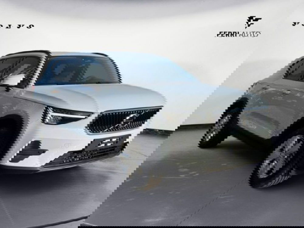 Volvo XC40 nuova a Udine (3)