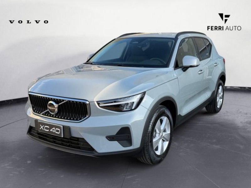 Volvo XC40 nuova a Udine