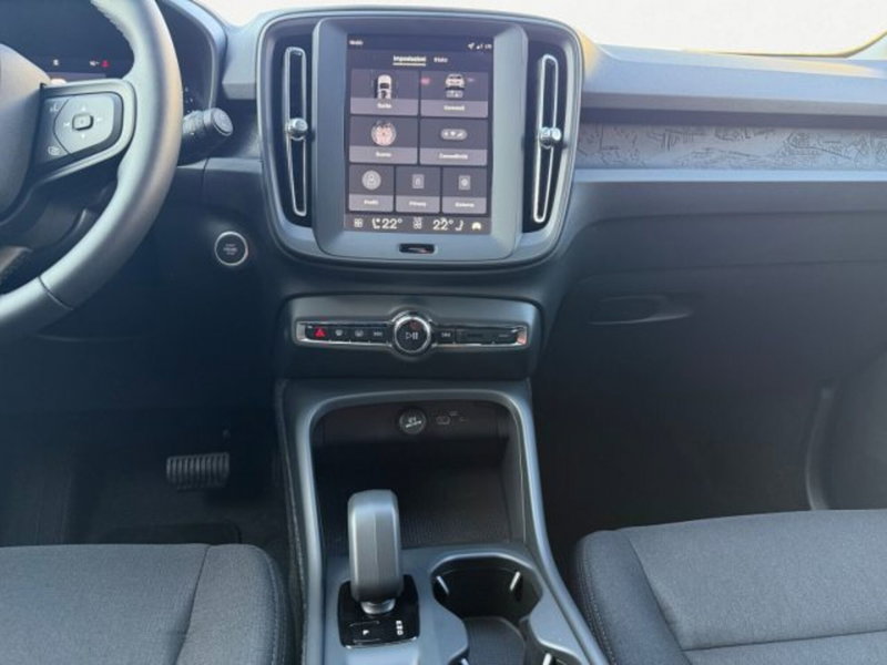 Volvo XC40 nuova a Udine (14)