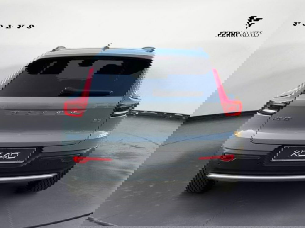Volvo XC40 nuova a Udine (7)