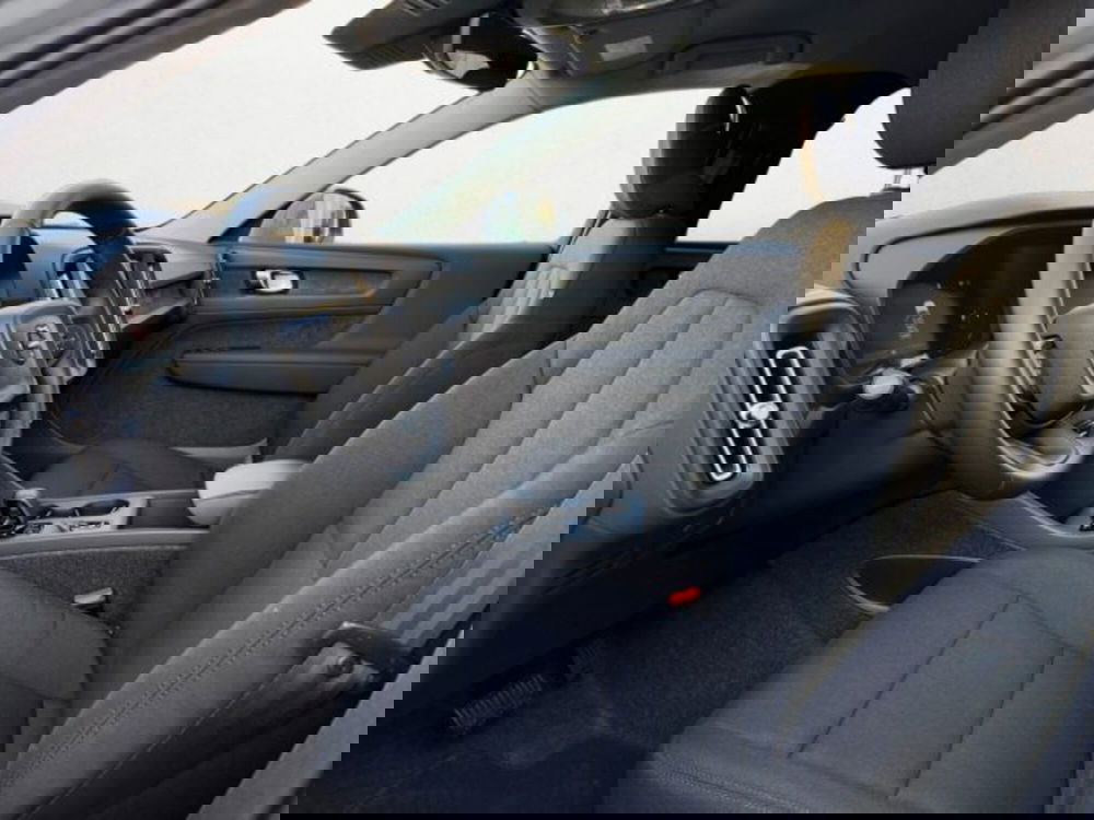 Volvo XC40 nuova a Udine (9)