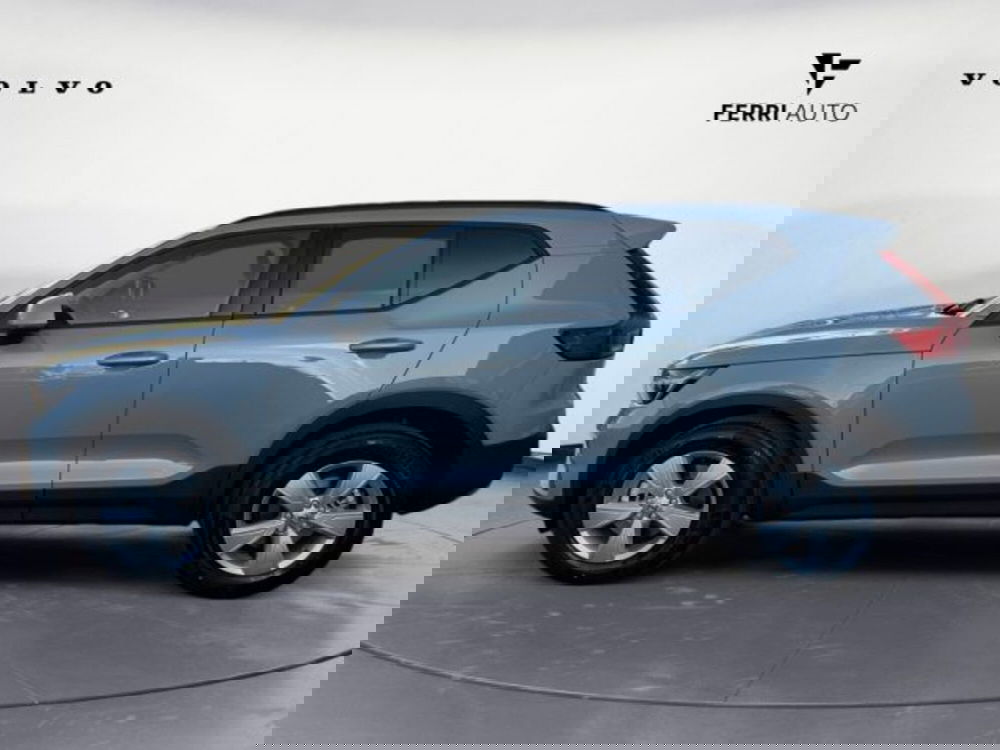Volvo XC40 nuova a Udine (5)