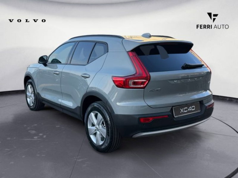 Volvo XC40 nuova a Udine (8)