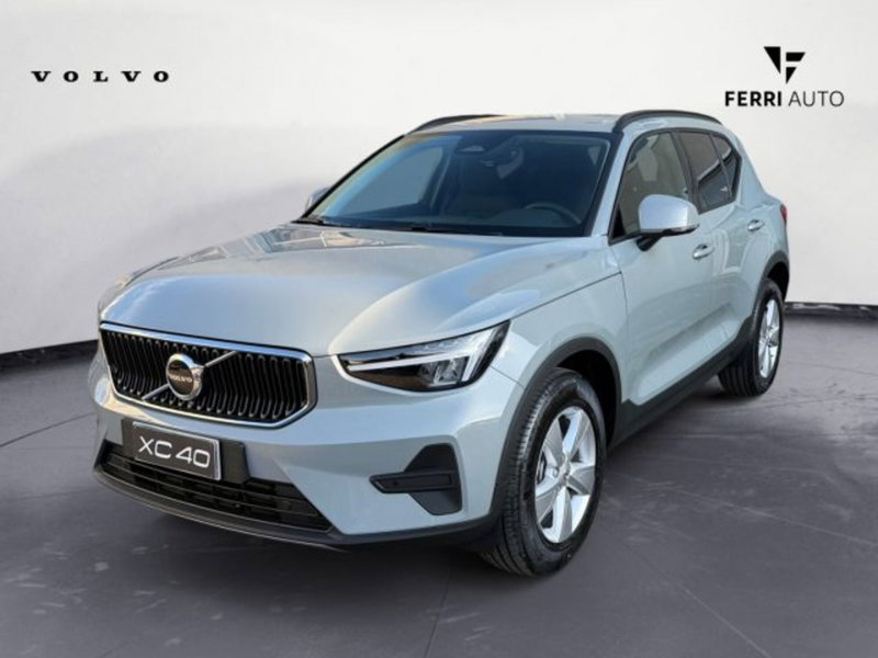 Volvo XC40 nuova a Udine