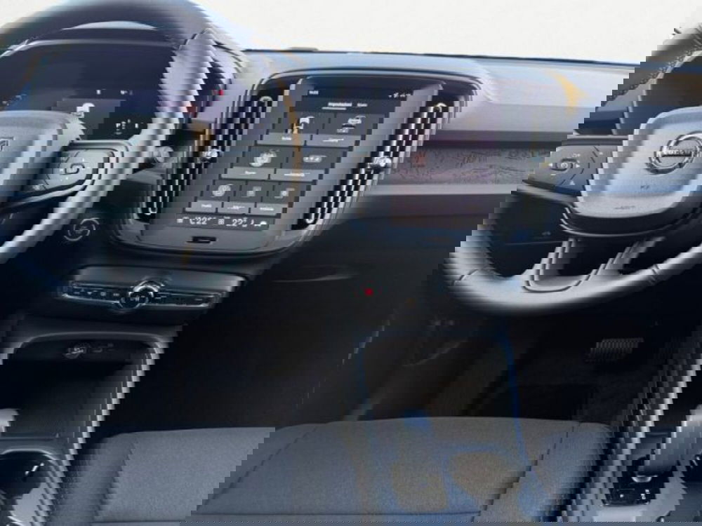 Volvo XC40 nuova a Udine (5)