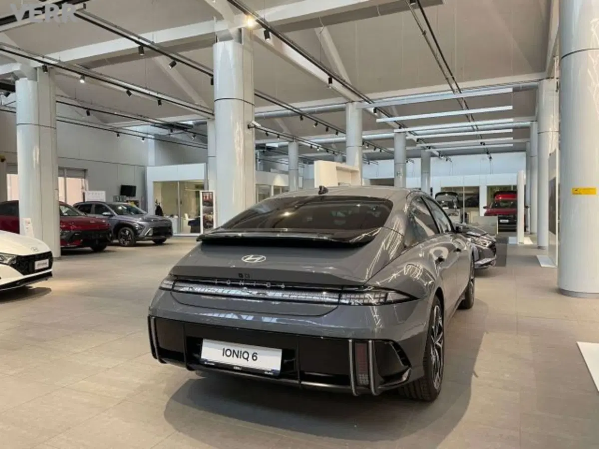 Hyundai Ioniq 6 nuova a Milano