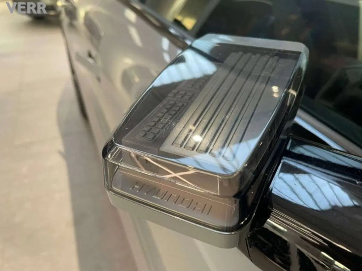 Hyundai Ioniq 6 nuova a Milano (8)