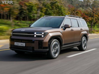 Hyundai Santa Fe 1.6 t-gdi hev Business 4wd at 7p.ti nuova a Milano