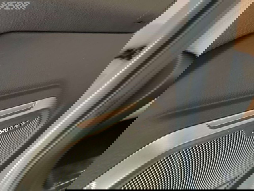 ICH-X K3 nuova a Milano (14)