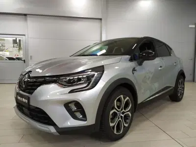 Renault Captur Full Hybrid E-Tech 145 CV Intens del 2021 usata a Muggia