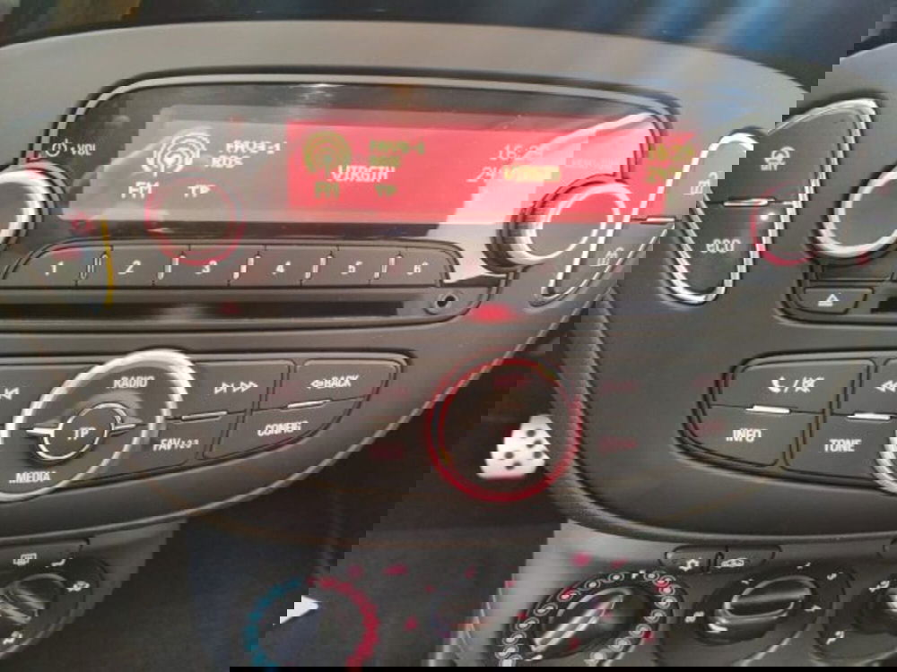 Opel Corsa Coupé usata a Trieste (9)