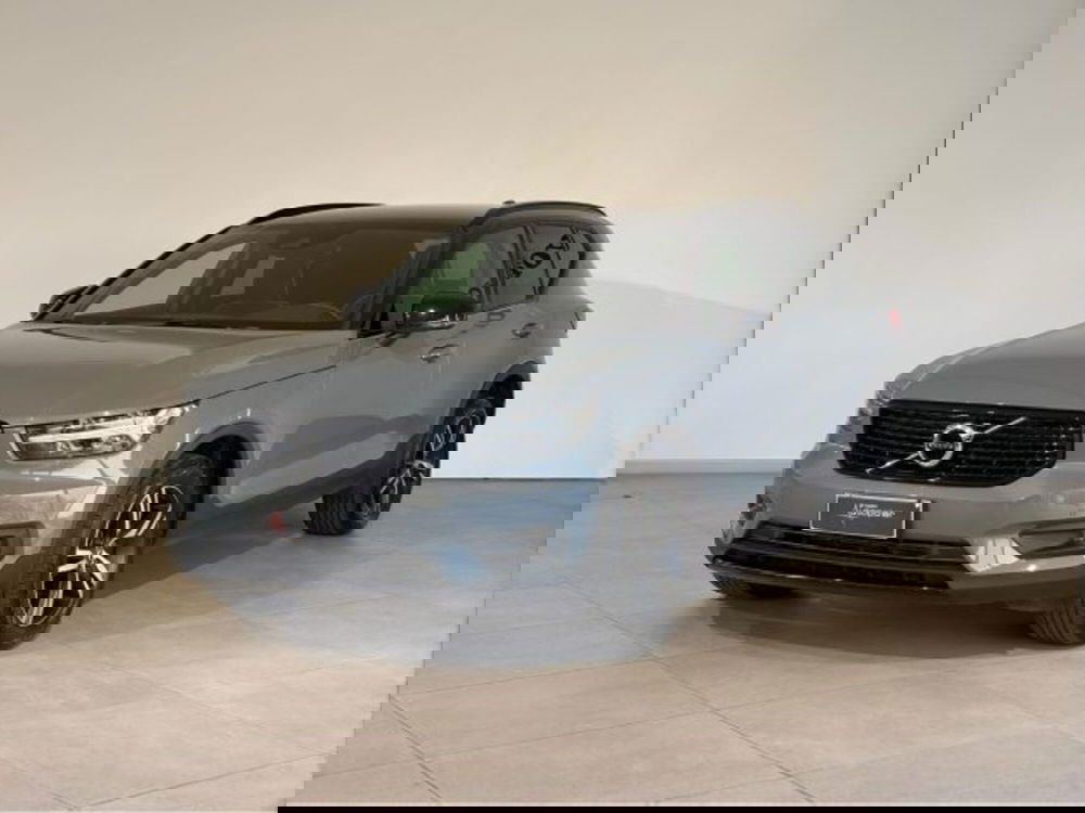 Volvo XC40 usata a Treviso (2)