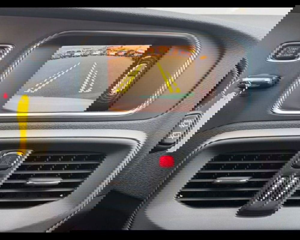 Volvo V40 Cross Country usata a Treviso (12)